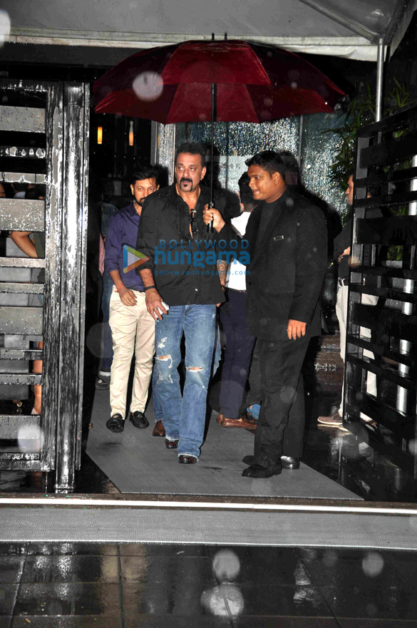sanjay dutts birthday dinner with family close friends at ywatcha 3