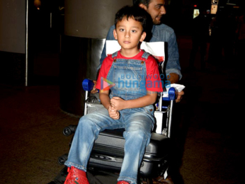 Sanjay Dutt & Manyata Dutt return from Dubai