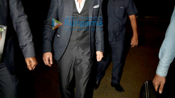 Shah Rukh Khan returns back from Sania Mirza’s book launch in Hyderabad