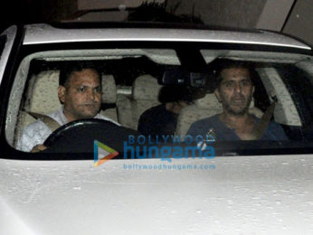 Shah Rukh Khan & Ritesh Sidhwani snapped post meeting with Rakesh Roshan