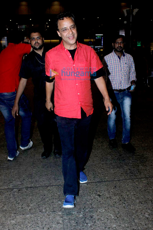 sidharth arrives back from his miami shoot 3