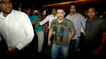 Salman Khan & family snapped at ‘Sultan’ screening at Lightbox