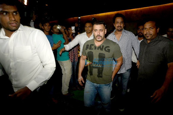Salman Khan & family snapped at ‘Sultan’ screening at Lightbox Salman Khan & family snapped at ‘Sultan’ screening at Lightbox