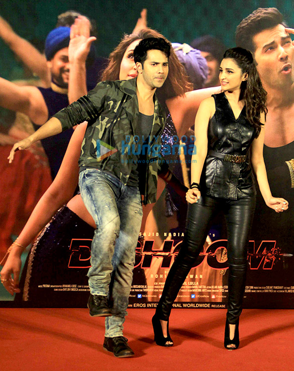 Varun Dhawan & Parineeti Chopra launch ‘Jaaneman Aah’ song from ‘Dishoom’ Varun Dhawan & Parineeti Chopra launch ‘Jaaneman Aah’ song from ‘Dishoom’