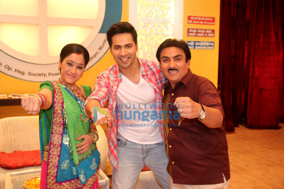 Varun Dhawan promotes ‘Dishoom’ on Taarak Mehta Ka Ooltah Chashmah Varun Dhawan promotes ‘Dishoom’ on Taarak Mehta Ka Ooltah Chashmah