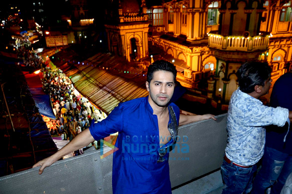 varun dhawan visit mohammad ali road during ramzan 5