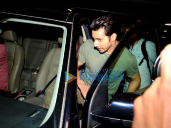 Varun Dhawan & Jacqueline Fernandez return after promoting 'Dishoom' in Jaipur
