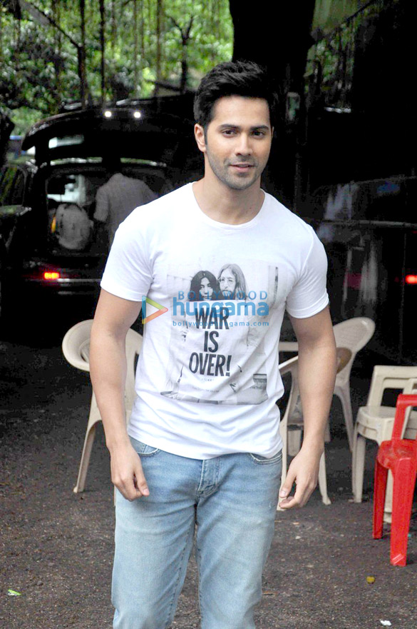 varun snapped at dishoom promotions 4
