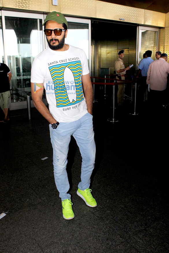 vivek riteish urvashi snapped at airport 5