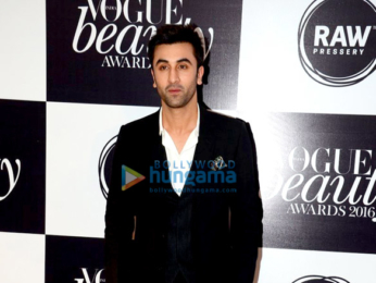Ranbir Kapoor, Katrina Kaif & others grace 'Vogue Beauty Awards 2016'