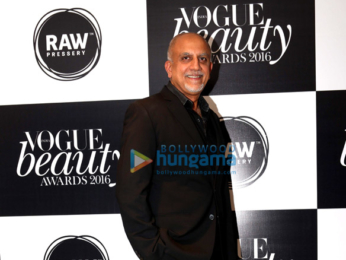 Ranbir Kapoor, Katrina Kaif & others grace 'Vogue Beauty Awards 2016'
