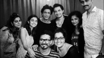 Check out: Shah Rukh Khan hangs out with Dear Zindagi team
