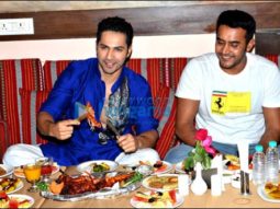Check out: Varun Dhawan visits Mohammad Ali Road for Iftar party