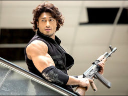 Check out: Vidyut Jamwal in action mode on Commando 2 sets