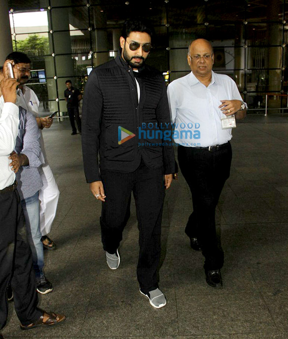 Abhishek Bachchan, Suniel Shetty, Dino Morea & Amy Jackson snapped at the airport Abhishek Bachchan, Suniel Shetty, Dino Morea & Amy Jackson snapped at the airport