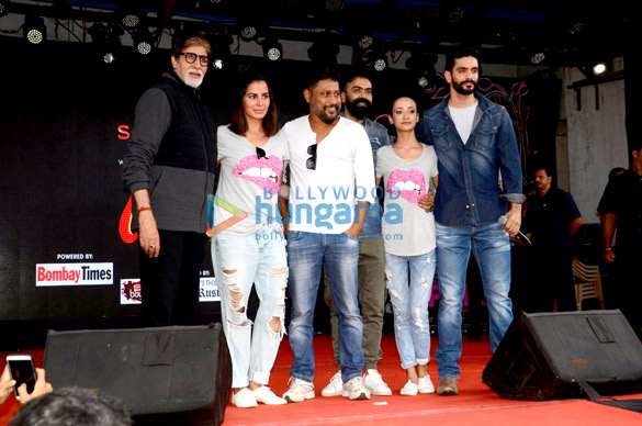 Amitabh Bachchan promotes ‘Pink’ at Narsee Monjee College