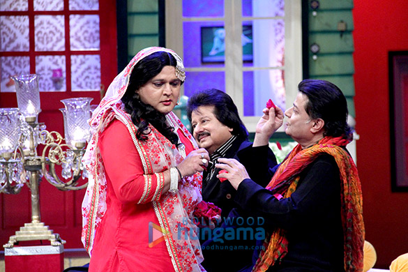 anup jalota pankaj udhas talat aziz on the sets of the kapil sharma show 3