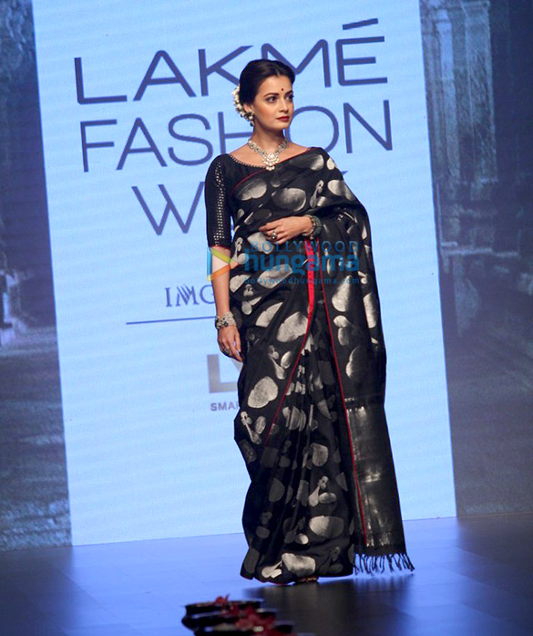 dia mirza at lakme fashion week 2016 3
