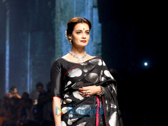 Dia Mirza walks for Tulsi Silks Saree at Lakme Fashion Week 2016