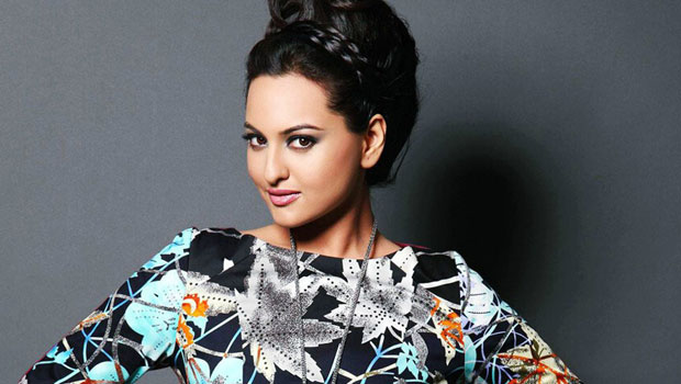 Sonakshi Sinha’s ACTION PACKED Rapid Fire On Salman Khan, Akshay Kumar, Ranveer Singh Sonakshi Sinha’s ACTION PACKED Rapid Fire On Salman Khan, Akshay Kumar, Ranveer Singh