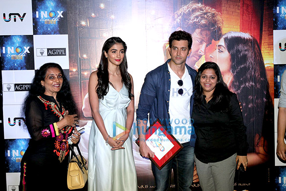 hrithik pooja at mohenjo daro promotions 8 2