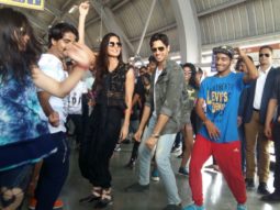 Sidharth Malhotra & Katrina Kaif groove to Kala Chashma at Shyam Nagar metro station in Jaipur