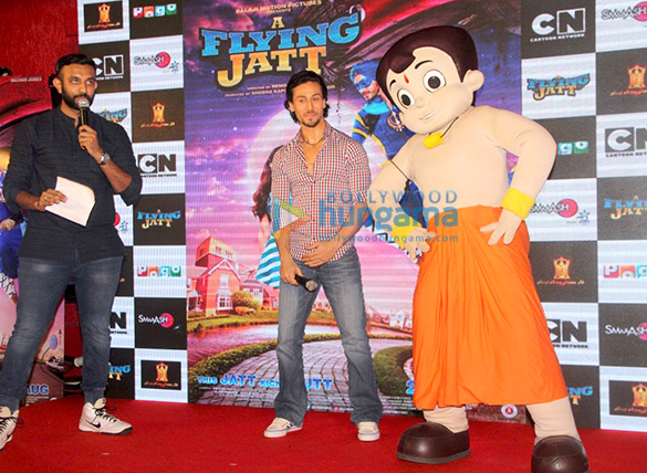 jacqueline fernandez tiger shroff promote a flying jatt at smmash 5
