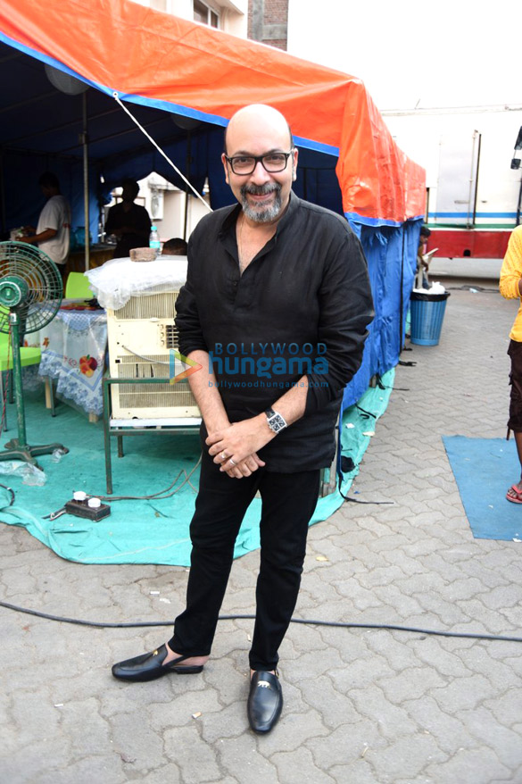 kajol mickey snapped at chat show shoot 2