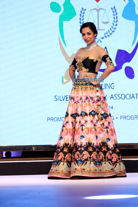 malaika walks at silver nite jewellery show 1