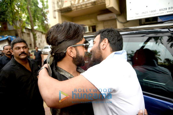 ranveer rohit visit ajay at his office 5