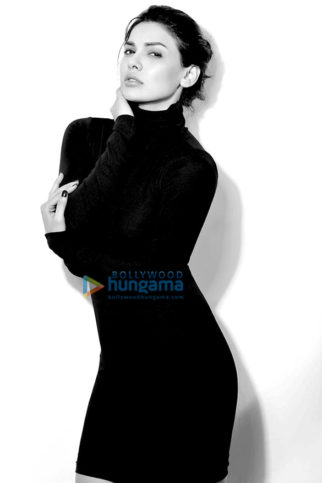 Celebrity Photo Of Sara Loren