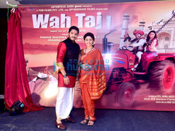 Shreyas Talpade & Manjari Fadnis at the poster Launch of 'Wah Taj'