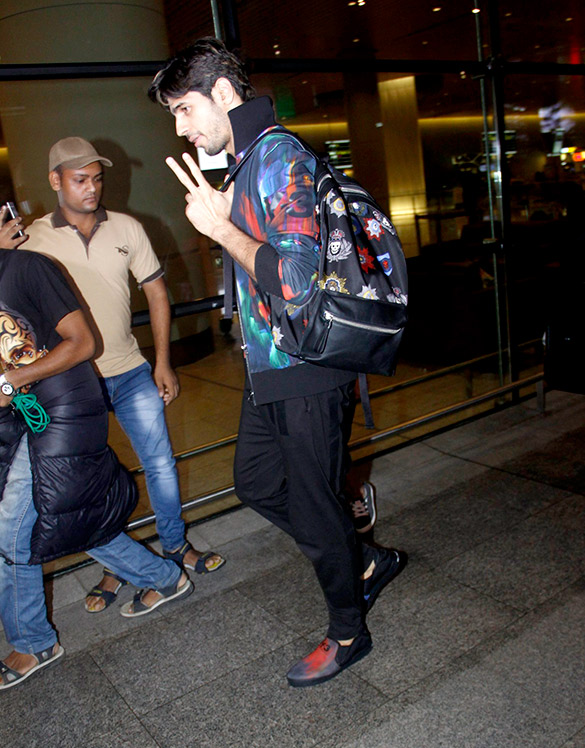 Sidharth Malhotra & Katrina Kaif arrive back from USA