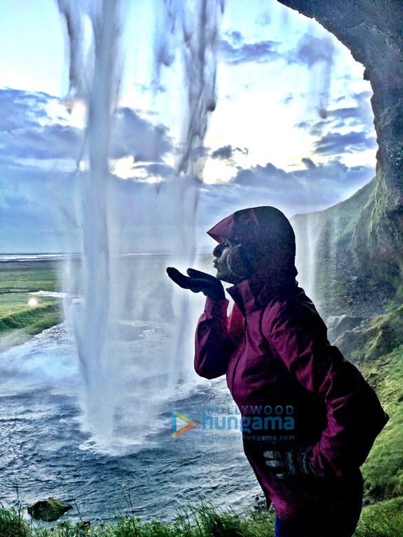 singer khushboo grewal celebrates her 10th wedding anniversary with husband in iceland 5