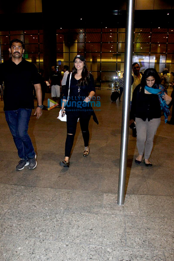 sonakshi sinha vidya balan boman irani snapped at the airport 8
