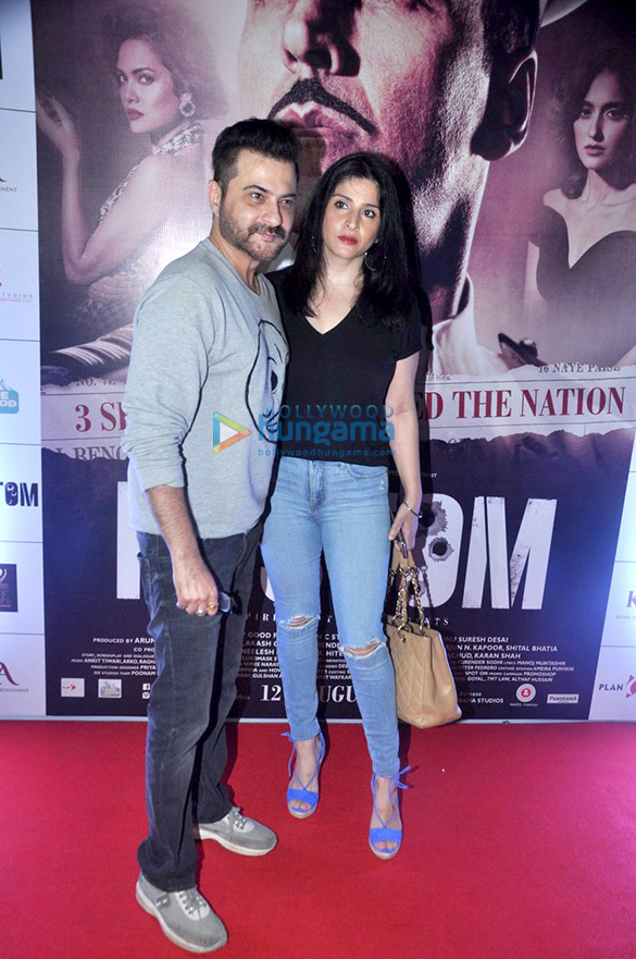 special screening of rustom 18