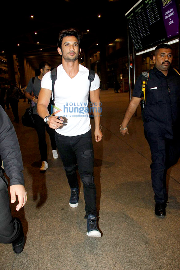 Sushant Singh Rajput & Mahendra Singh Dhoni snapped at the domestic airport