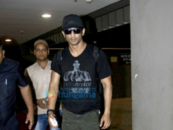 Sushant Singh Rajput & Kriti Sanon snapped returning after shooting for 'Raabta' in the Maldives
