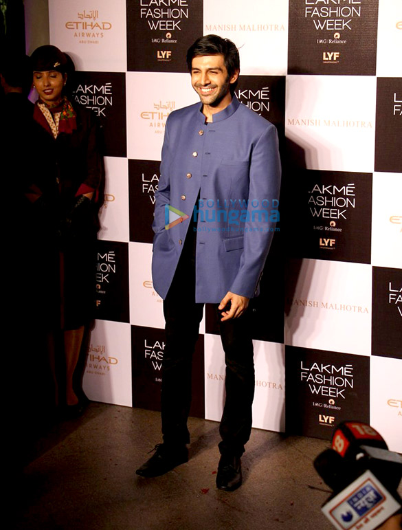 sushant shraddha at lfw 2016 20