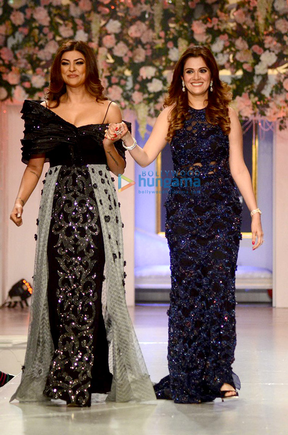 Sushmita Sen walks the ramp for designer Rebecca Dewan’s debut show in Mumbai