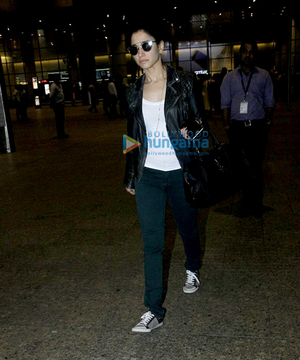 tamannaah bhatia amyra dastur snapped at the domestic airport 5