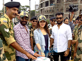 Team of 'Shivaay' visits at Attari border on Independence Day