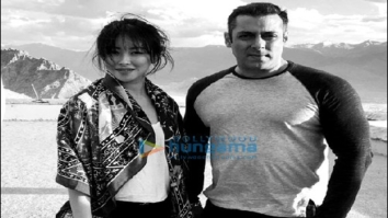 Check out: Salman Khan strikes a pose with his Tubelight leading lady Zhu Zhu
