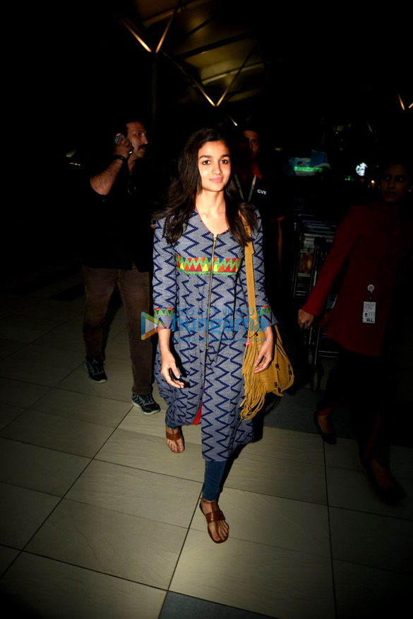 Alia Bhatt returns from Jaipur and Lucknow after completing the shoot of ‘Badrinath Ki Dulhania’ Alia Bhatt returns from Jaipur and Lucknow after completing the shoot of ‘Badrinath Ki Dulhania’