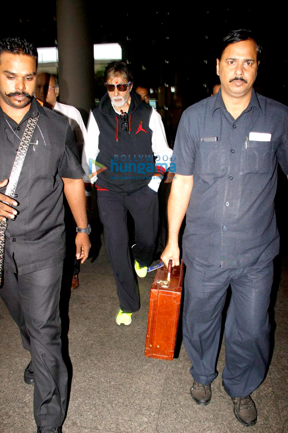 amitabh bachchan elli avram snapped at the airport 3