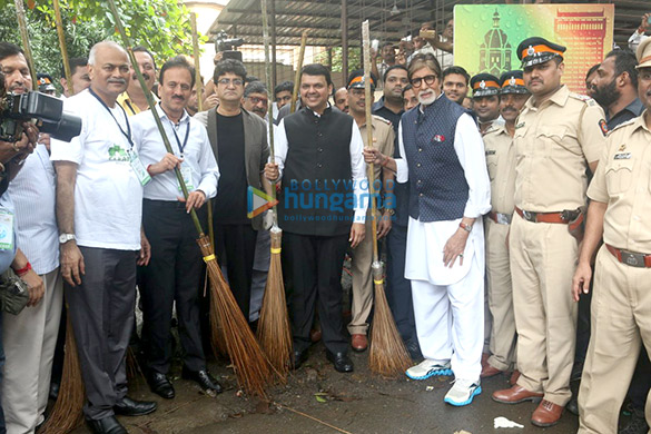 Amitabh Bachchan & honourable Chief Minister Devendra Fadnavis promote Swacch Bharat Campaign