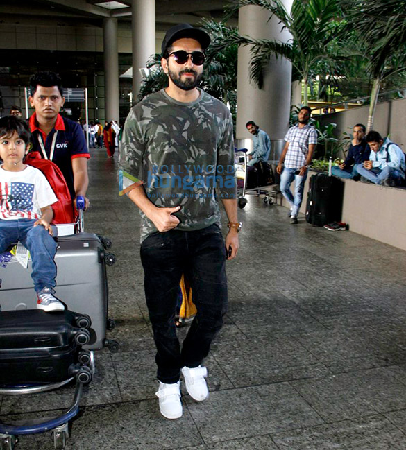 ayushmann mahesh snapped at airport 3