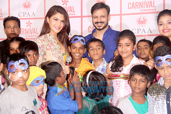 cpaa carnival cinemas celebrated vivek oberois birthday with a flying jatt screening 2