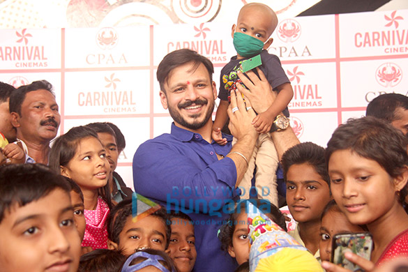 cpaa carnival cinemas celebrated vivek oberois birthday with a flying jatt screening 4
