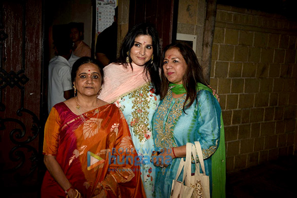 celebs at anil kapoors ganesha 4